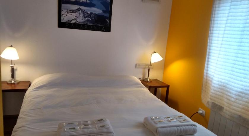 Image of Double or Twin Room with Shared Bathroom 1