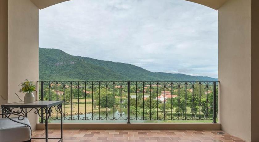 カオヤイ Town Square Suite by Toscana Valley 5つ星 ホテル 眺望