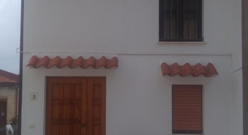 Galatro Terme House