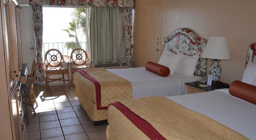Image of 2 Queen Beds, Beach View , Non-Smoking 5