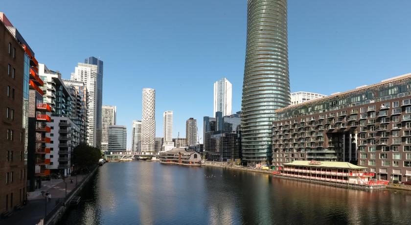 Canary Wharf Apartments — Hotel in London