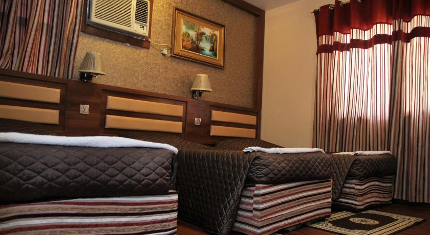 Image of Triple Room 3