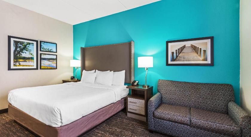 La Quinta Inn & Suites by Wyndham Jamestown