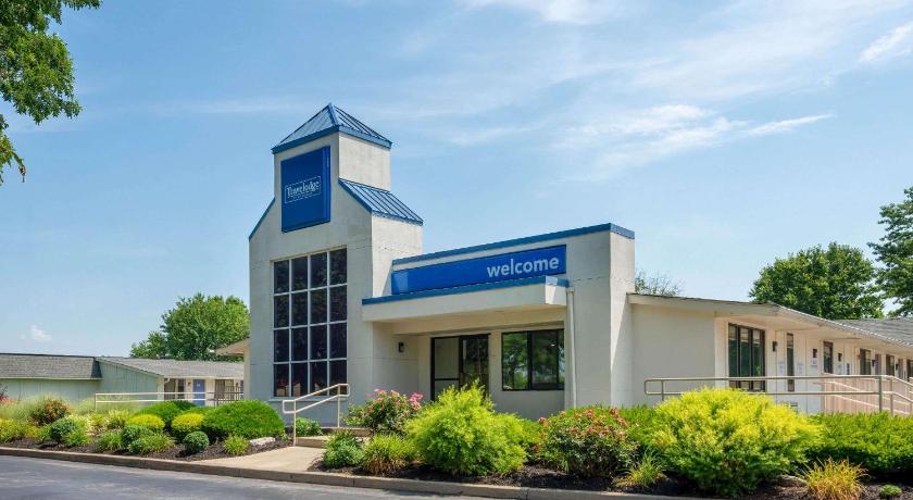 Travelodge by Wyndham Essington / Philadelphia Airport photo