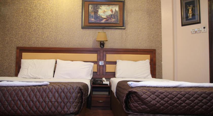 Image of Family Room 1