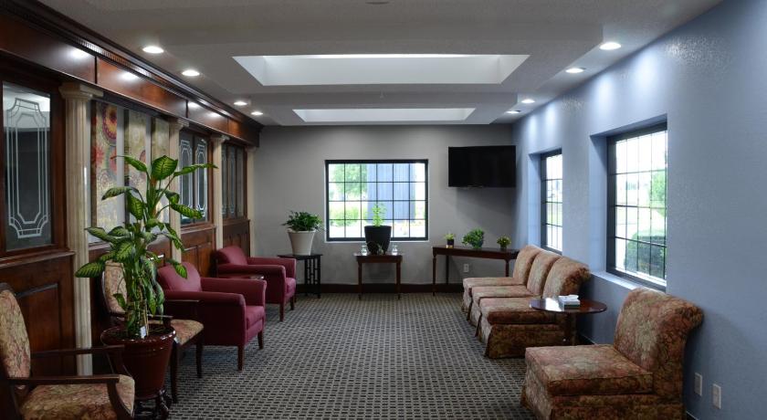 Gateway Inn and Suites Clarksville