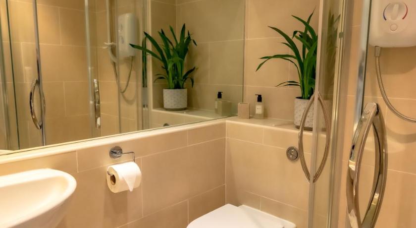 Porth Sands Beachfront Apartment photo