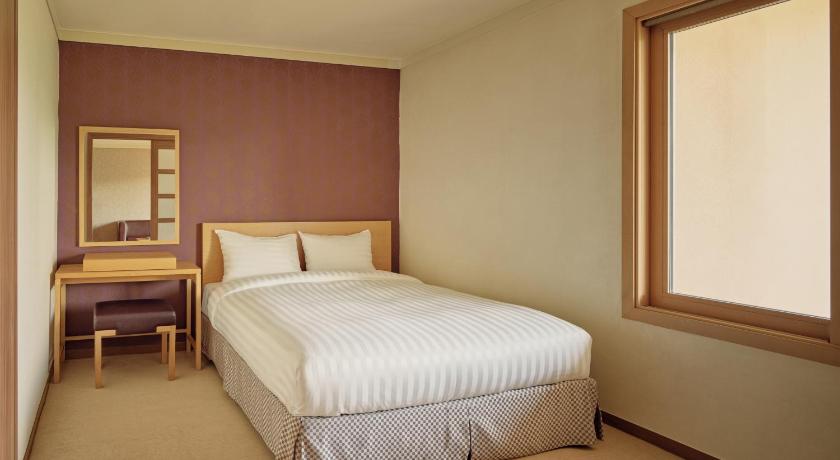 Image of Standard Suite with Kitchen - Bed Type Randomly Assigned 6