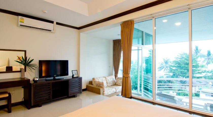 รูปของดีลักซ์ บัลโคนี วิวทะเล (Sea View Deluxe Balcony) 0