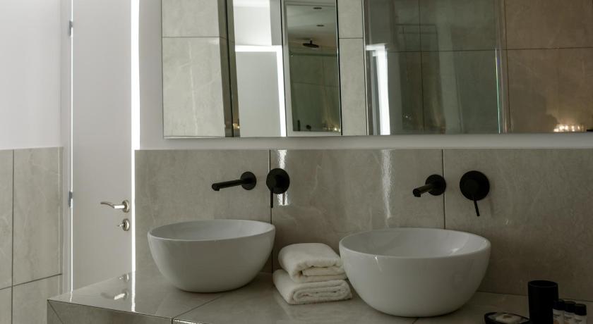 Acropolis Grand Apartment photo