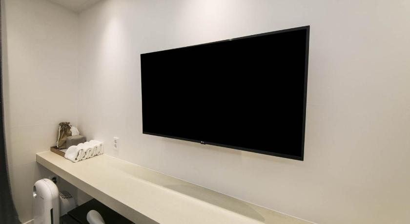 Image of Boutique Queen Room 12