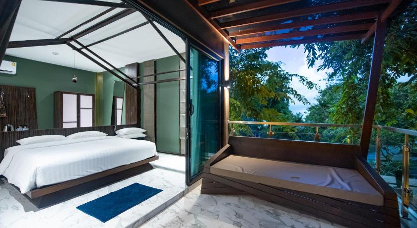 Image of Wooden Style Suite 7