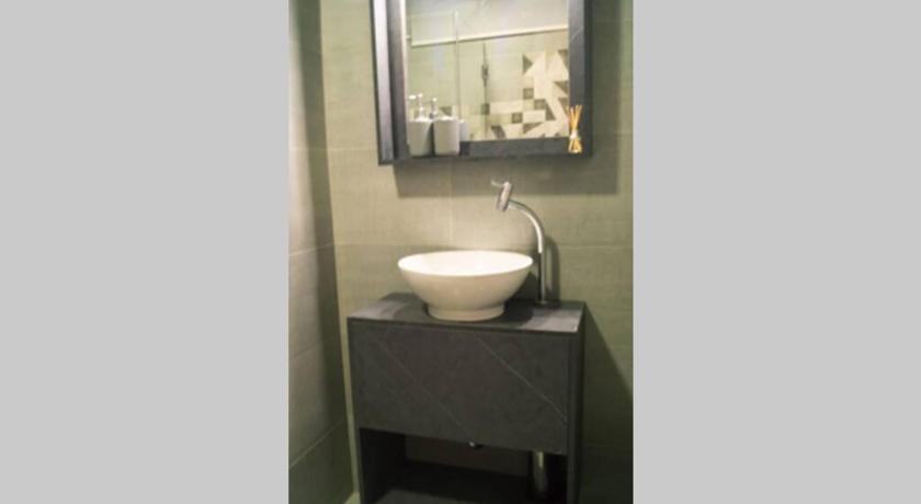 Remodeled Studio Apt in Guayaquil Centro w a View photo