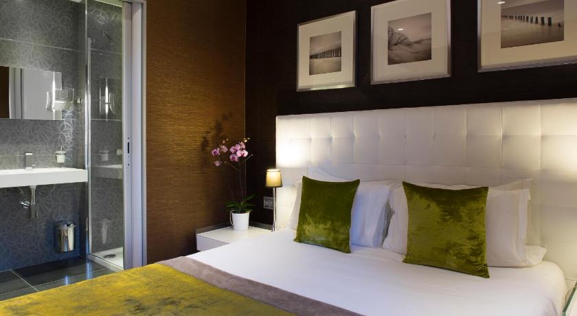 Image of Superior Double Queen Room 0