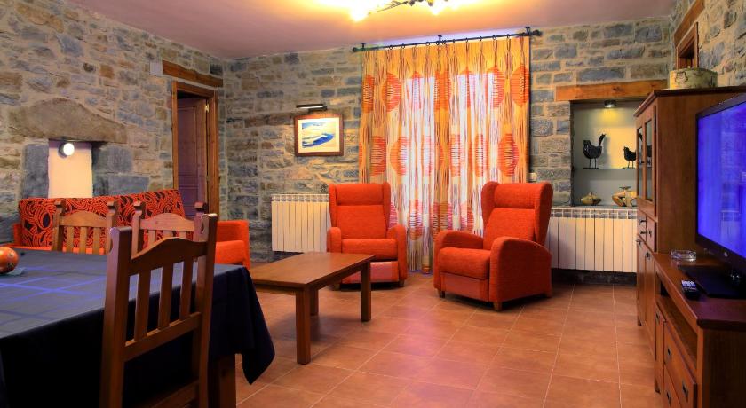 Superior Two-Bedroom Apartment, Casas Rurales Pirineo in Gerbe