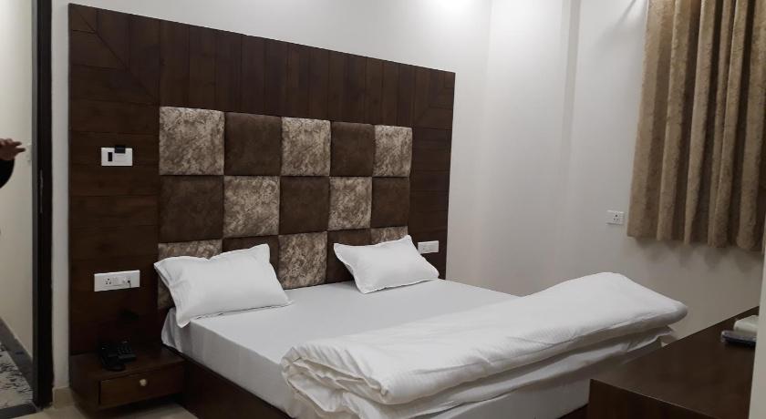 Gokul Grand — Hotel in Dehradun