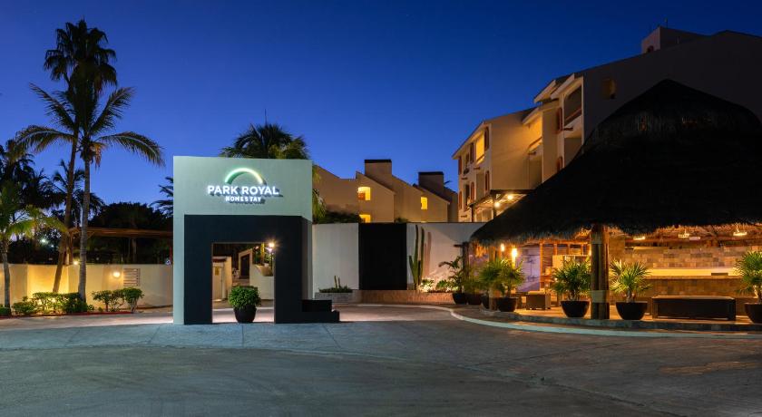 Park Royal Homestay Los Cabos