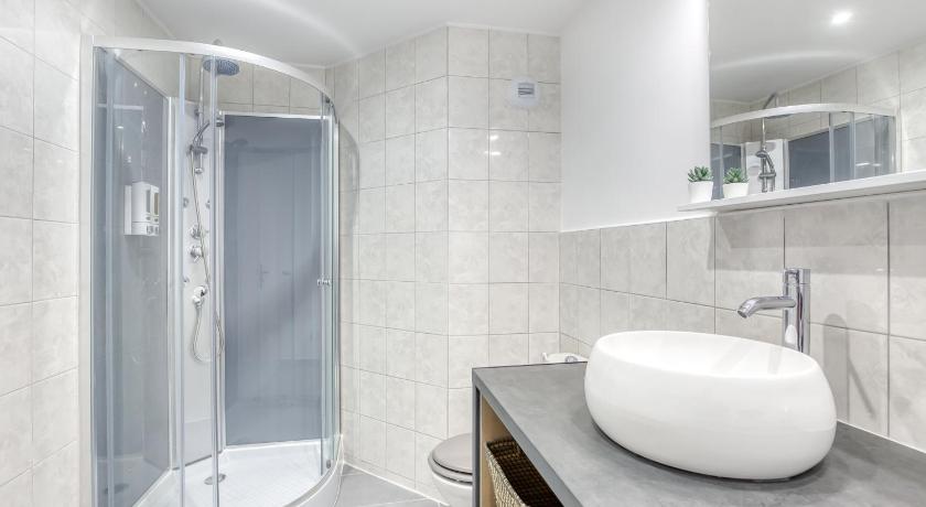 J-Mo Home - Magny - Moderne et chaleureux photo