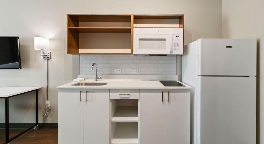 Image of Standard Studio 2 Queen Beds Nonsmoking 11