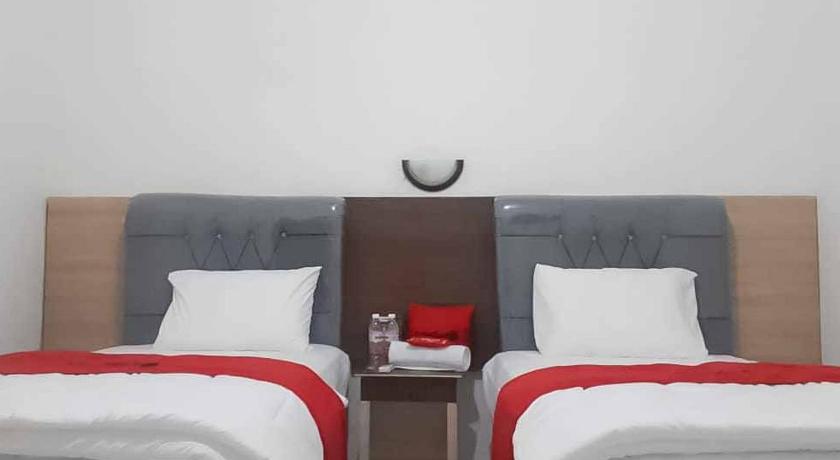 RedDoorz near Lampung Walk 2 – Bandar Lampung, ID
