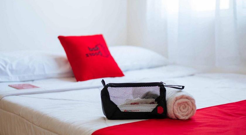 RedDoorz near Lampung Walk 2 – Bandar Lampung, ID