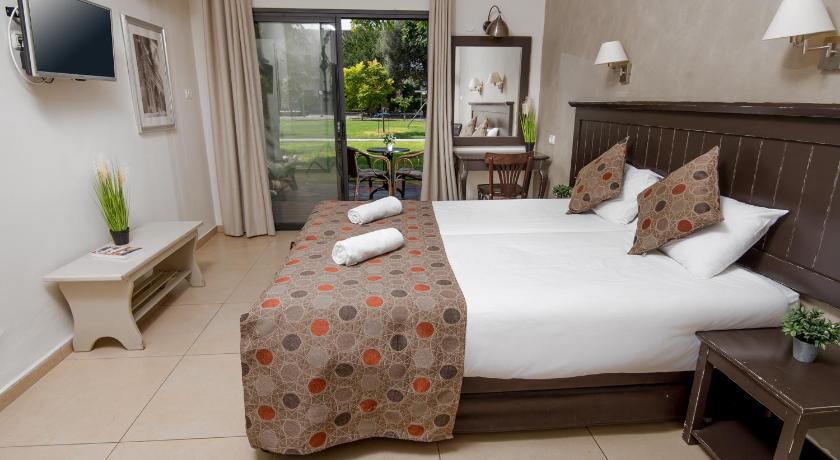 Tiberias Degania Bet Kibbutz Country Lodging by KHC 2-Star Hotel view