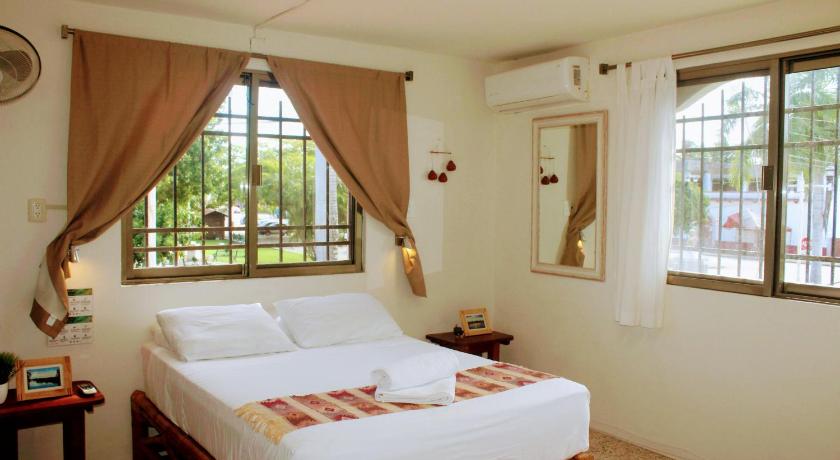 Hostal & Suites Pata de Perro photo