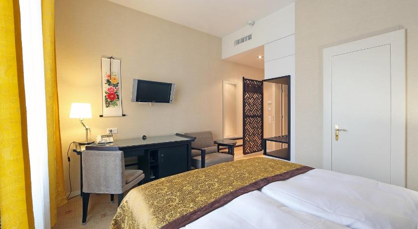 Image of Double Room 13