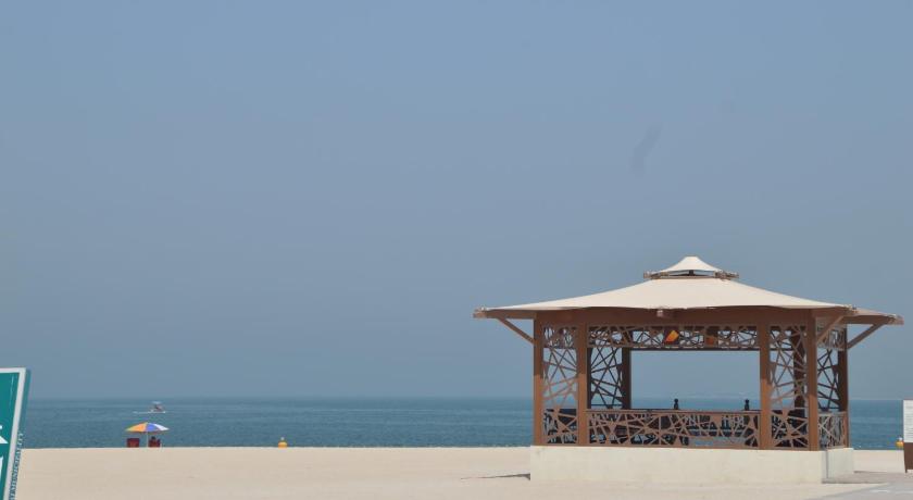 Beach Walk Hotel photo
