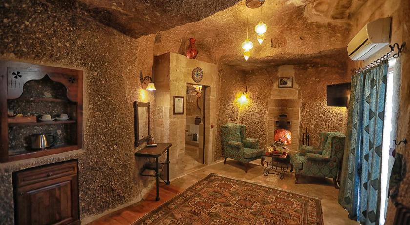 Traveller's Cave Hotel