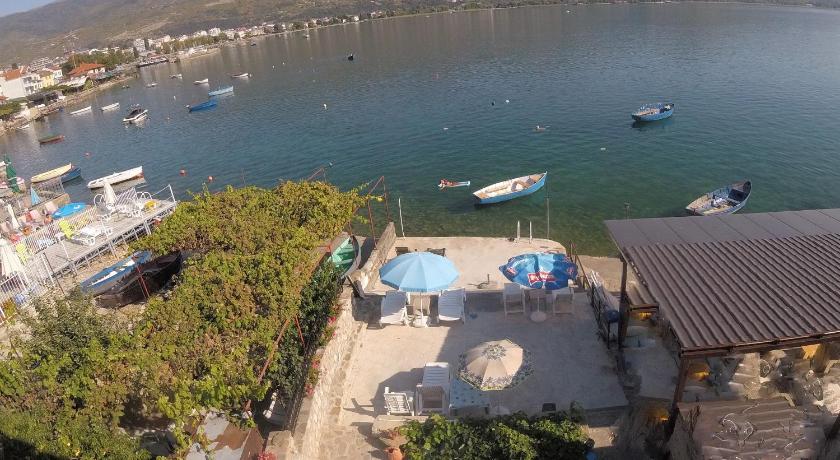 Apartments Grunche — Hotel in Ohrid