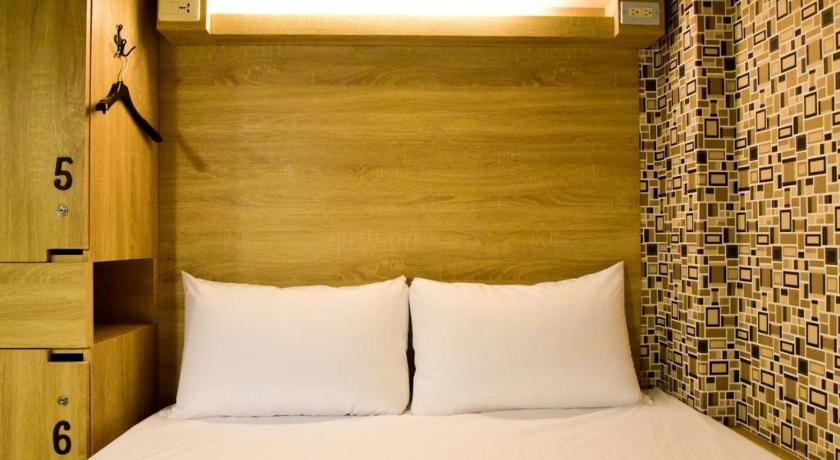 Image of Double Bed in Mixed Dormitory Room 4