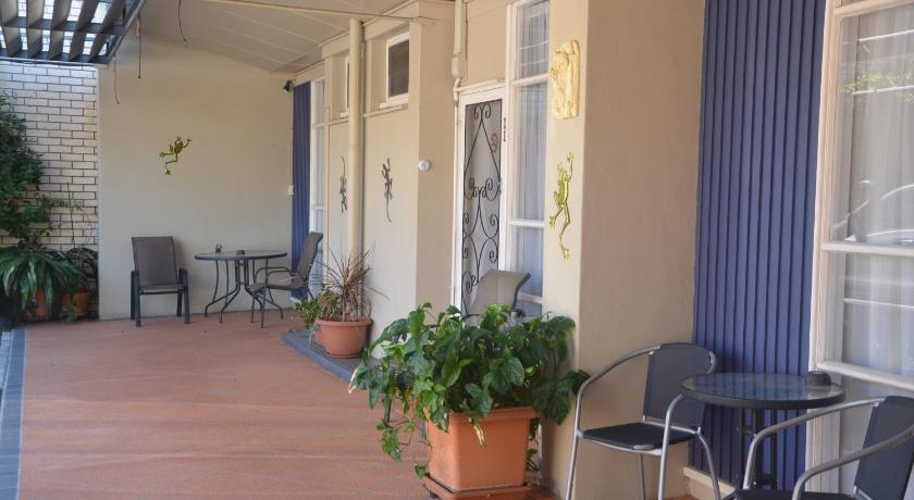 Clifton Motel photo