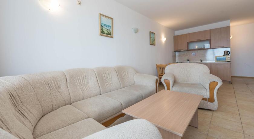Golden Sands Rentals Apartments - image 32