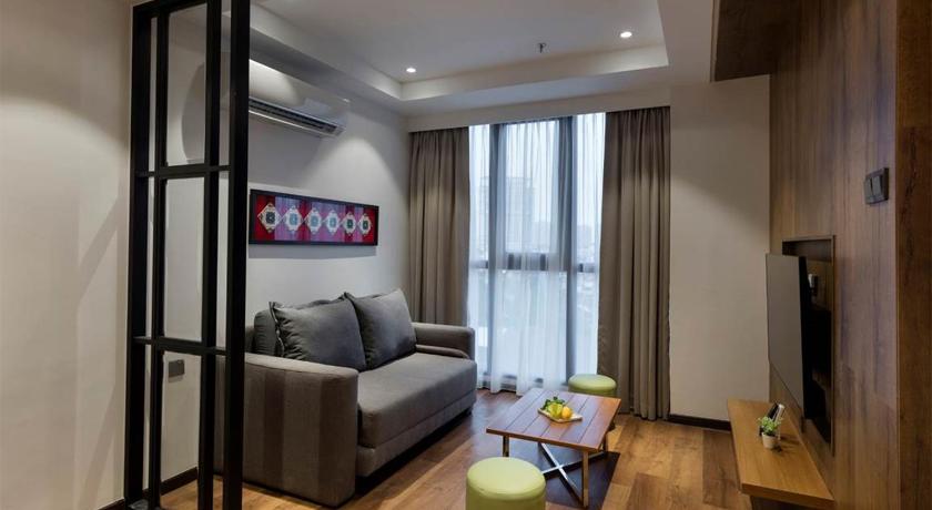 Image of The Baroque Suite 7