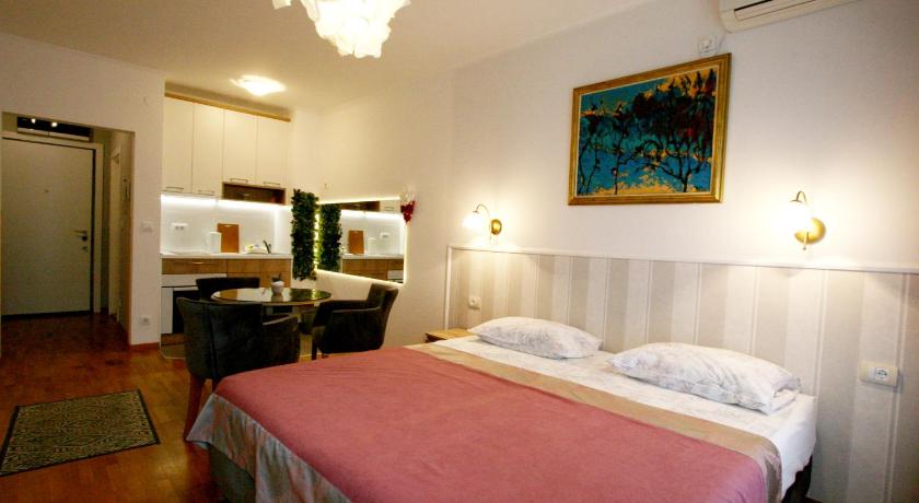 Apartment Moonstone 1 — Hotel in Belgrade
