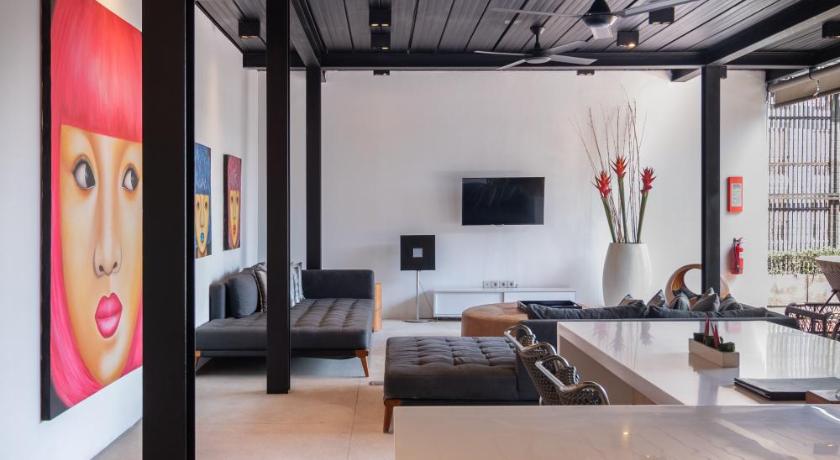 Image of Three-Bedroom Apartment 13