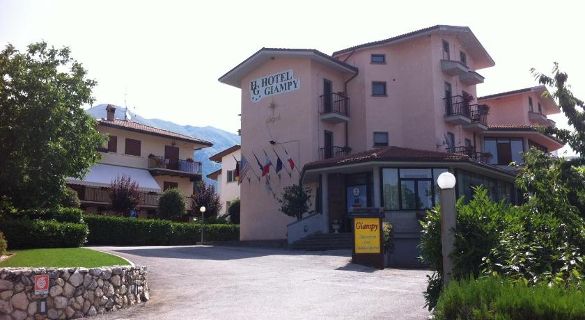 Hotel Giampy — Hotel in Assergi