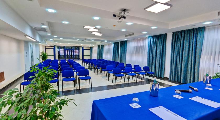 ローマ Best Western Blu Hotel Roma 4つ星 ホテル 外観