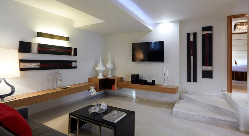 Image of Superior Four-Bedroom Villa - Beach Front 12