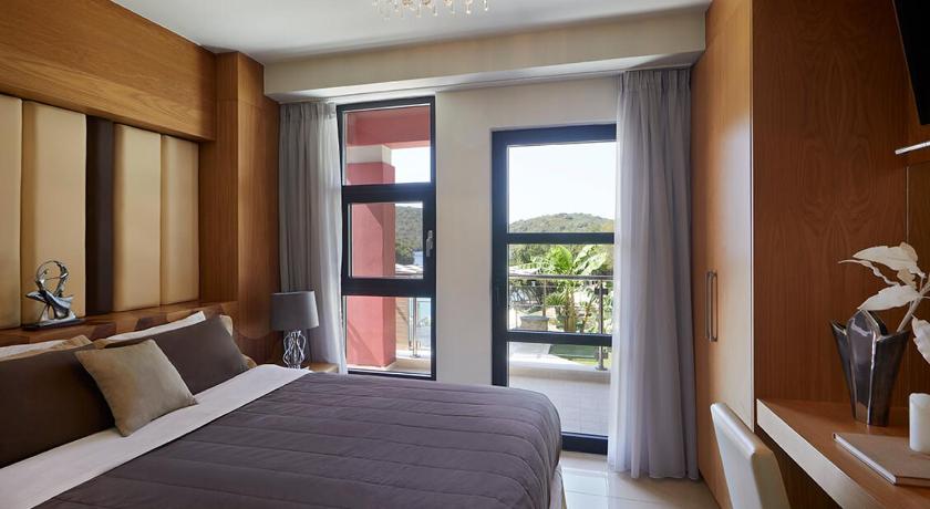Image of Superior Four-Bedroom Villa - Beach Front 0