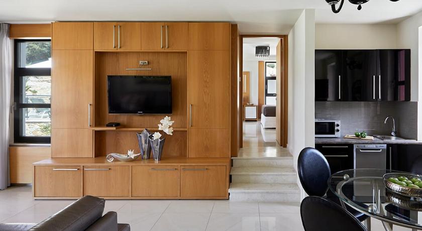 Image of Superior Four-Bedroom Villa - Beach Front 11