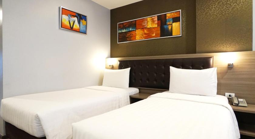 Image of Standard Twin Room 13