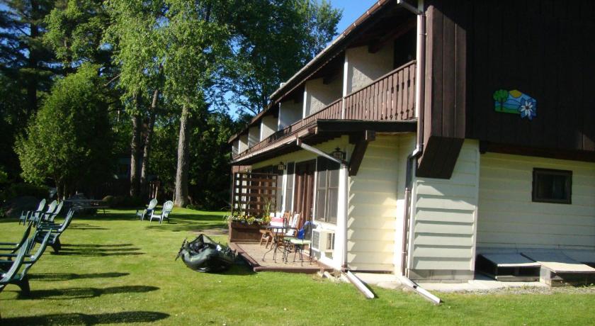 Wildwood on the Lake photo