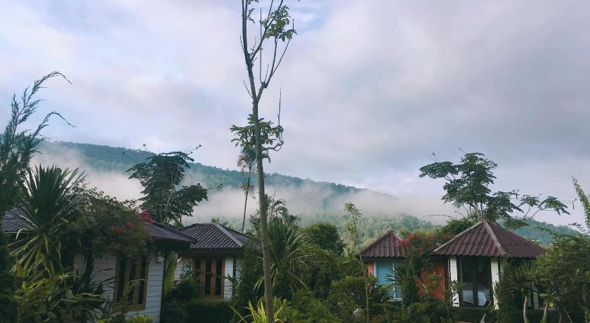 ชมวิว รีสอร์ท — Hotel in Loei