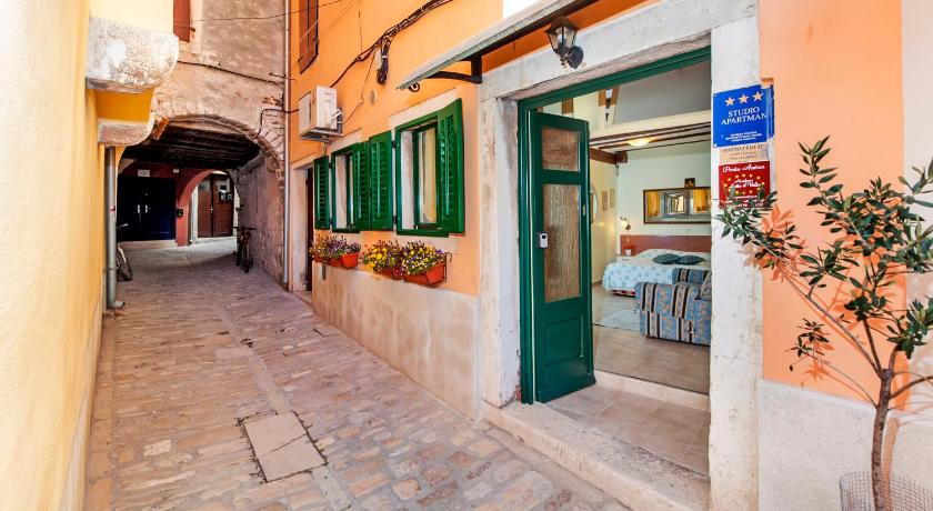 Guest house Sotto I Volti Centro Storico photo