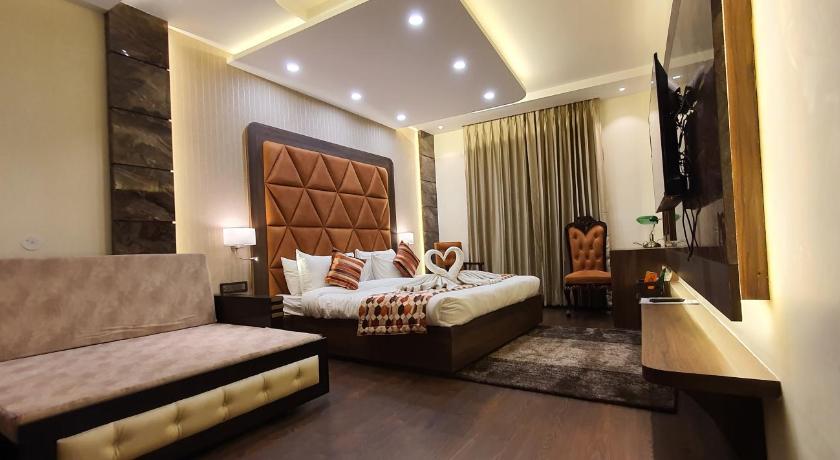 Hotel Makhan Residency