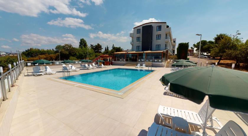 Double Royal Hotel Darica photo