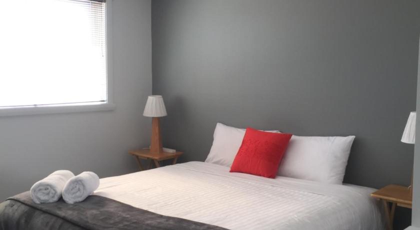 Old Pier Apartments photo