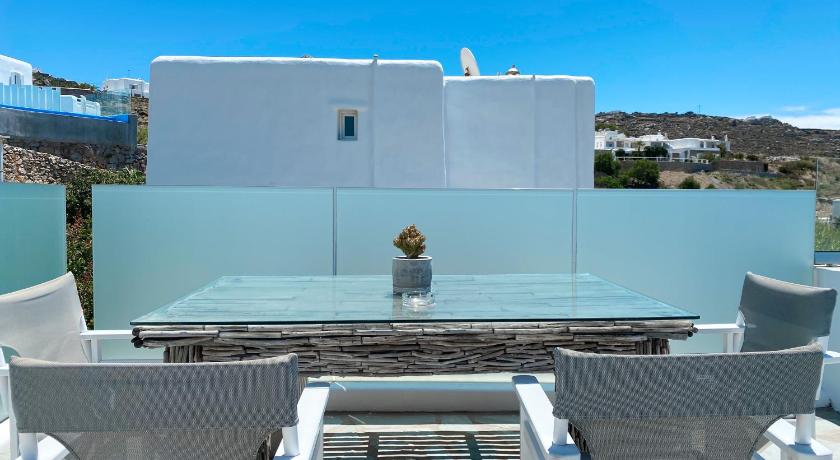 Amperian Mykonos Suites